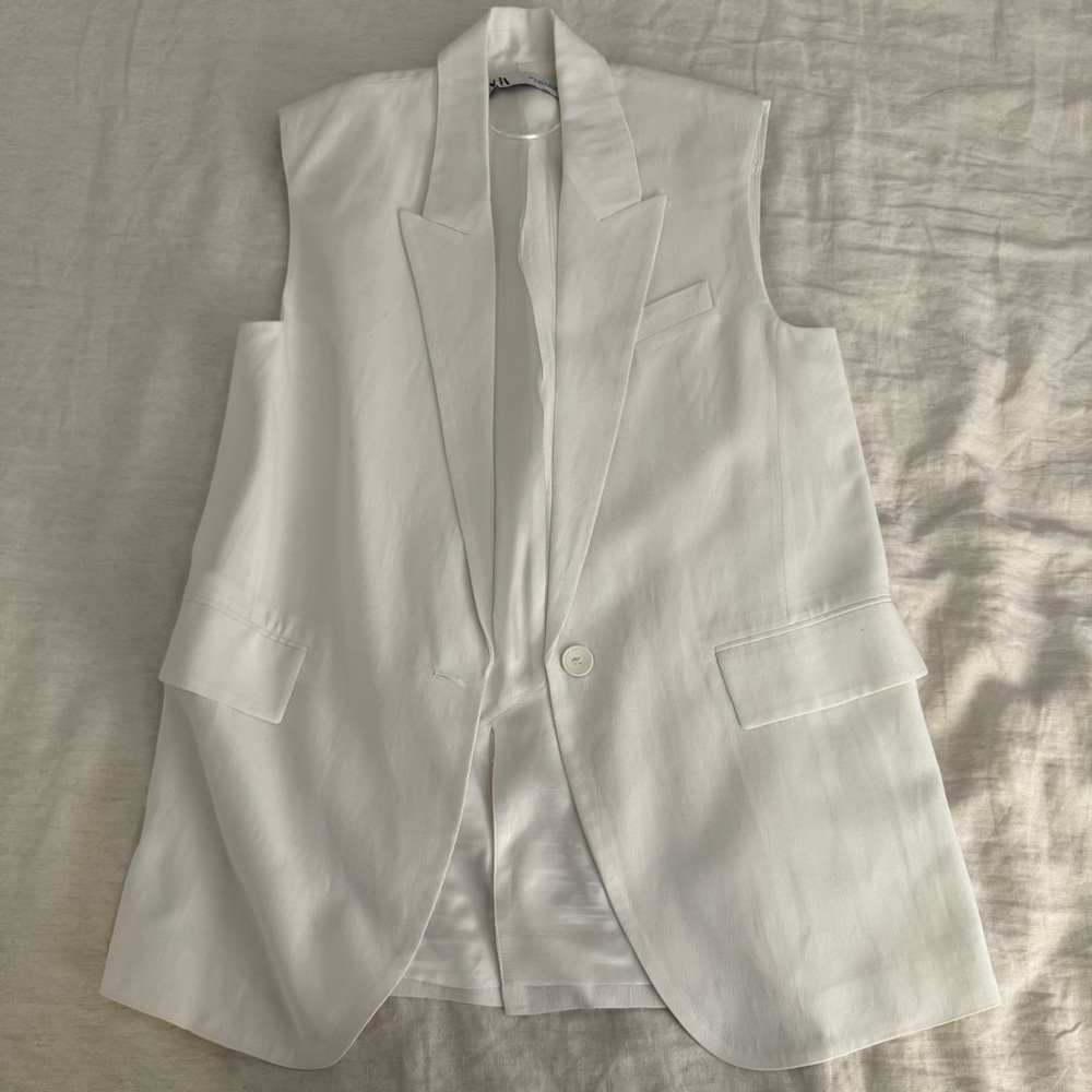 Zara Sleeveless Blazer